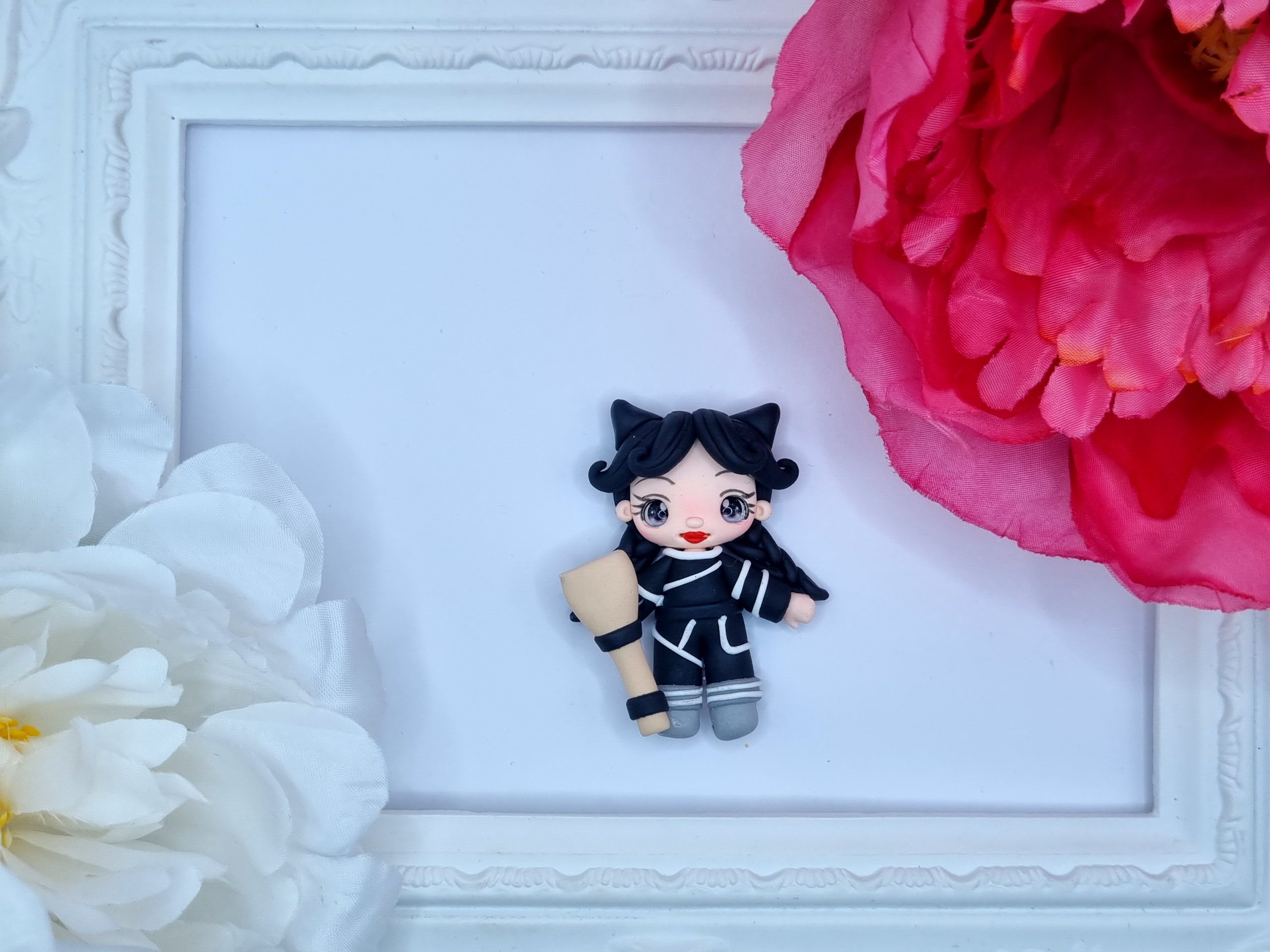 GOTHIC NICE GIRL WITH BLACK HAIR-EMBELLISHMENT CLAY BOW CENTRE (WITH FLAT BACK)