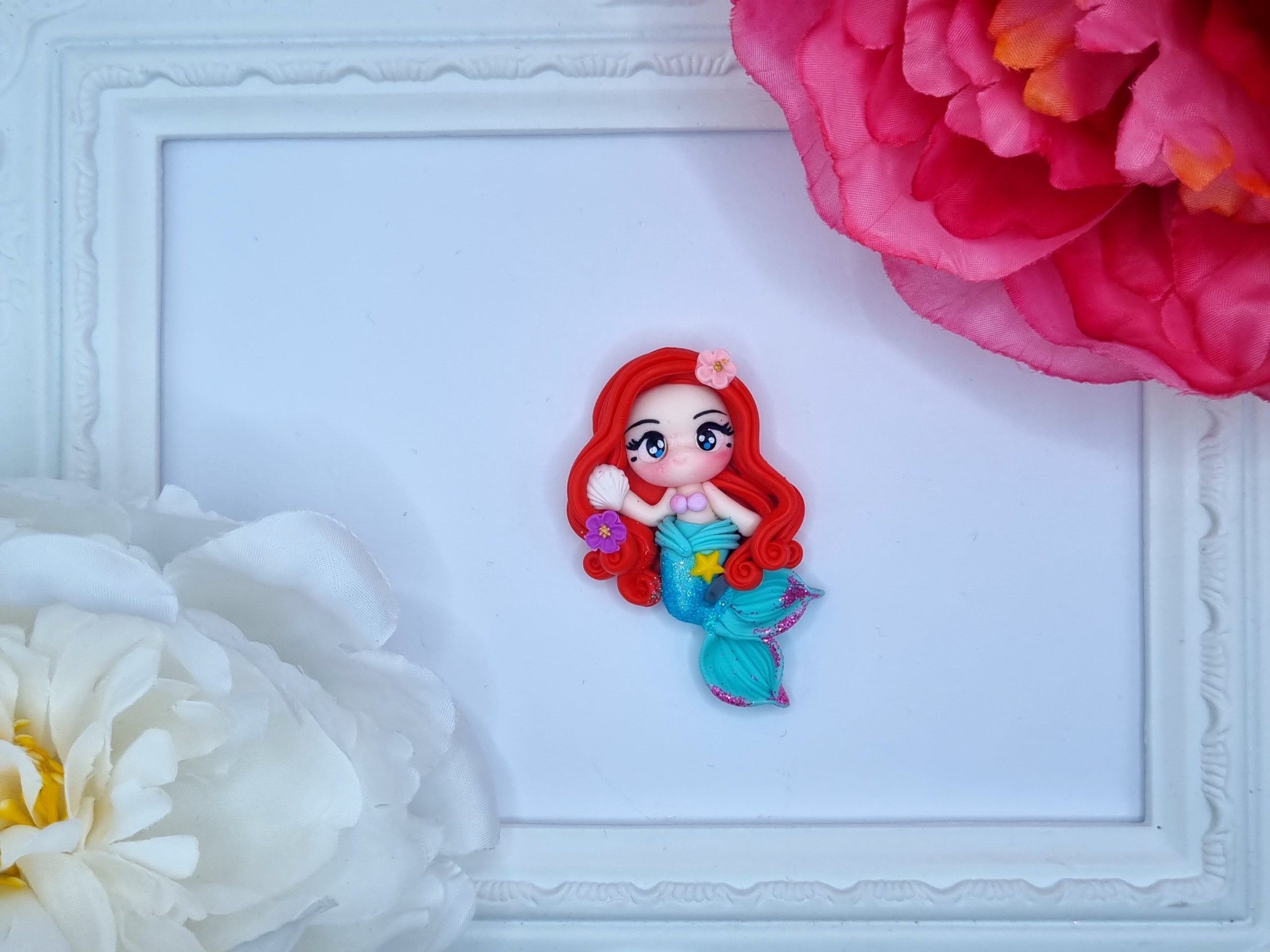 MERMAID GIRL WITH RED HAIR -EMBELLISHMENT CLAY BOW CENTRE (WITH FLAT BACK)