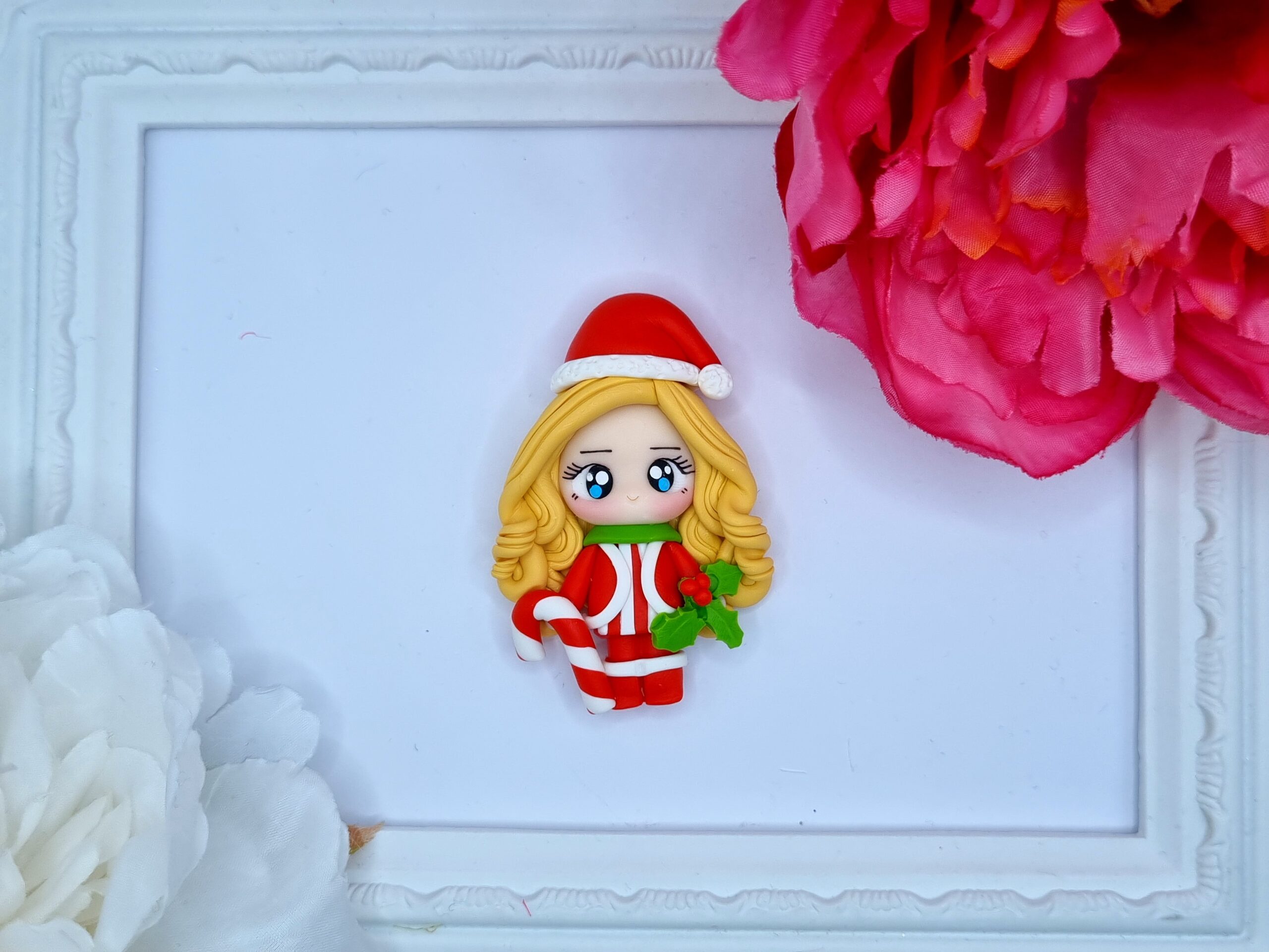 CUTE CHRISTMAS LITTLE GIRL WITH BLONDE HAIR-EMBELLISHMENT CLAY BOW CENTRE (WITH FLAT BACK)