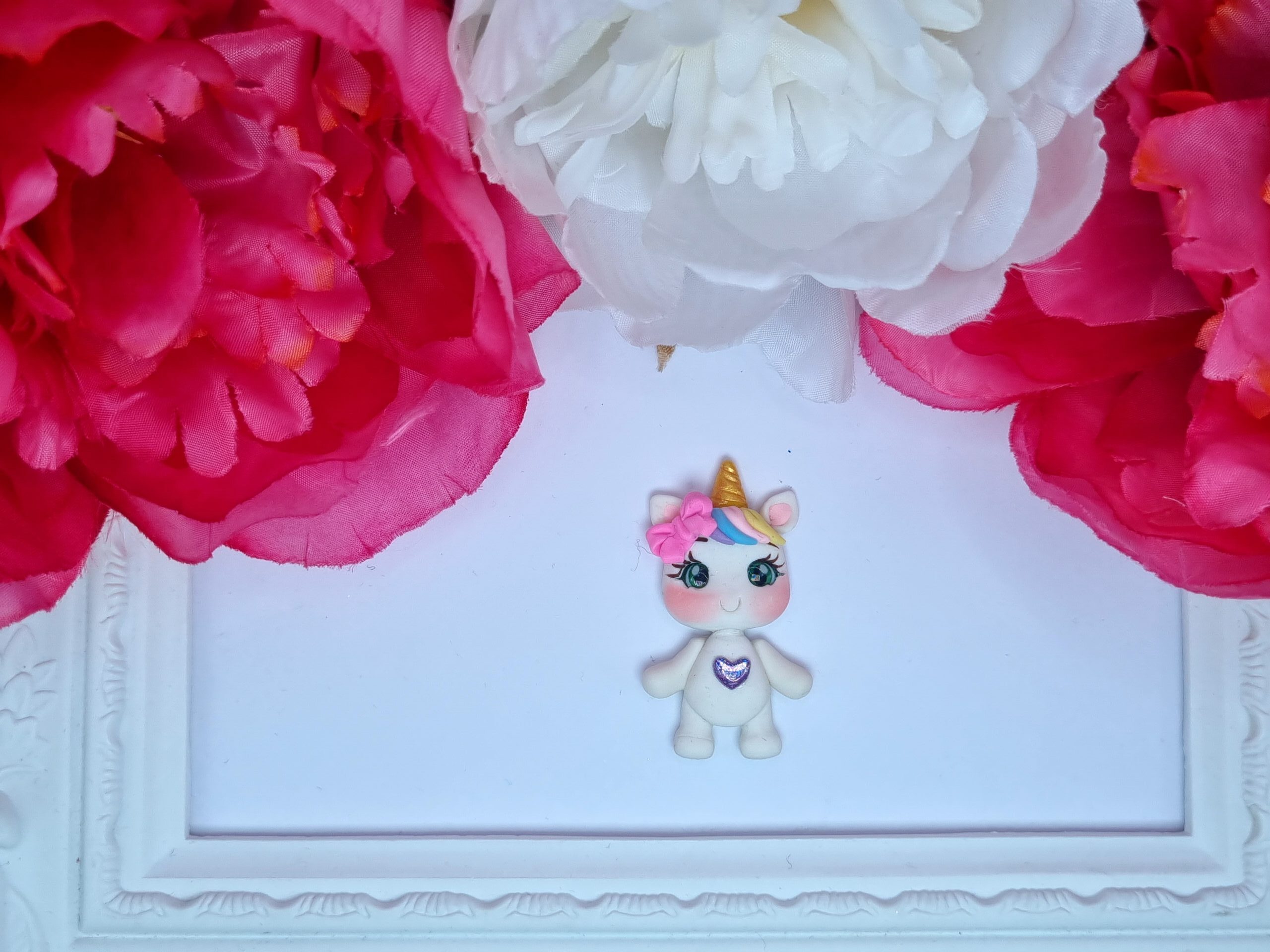 POLYMER CLAY FIGURINE , CUTE UNICORN -EMBELLISHMENT CLAY BOW CENTRE (WITH FLAT BACK)